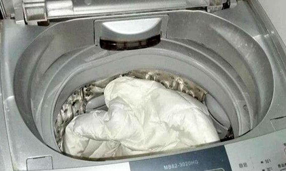针织衫能用洗衣机洗么，不能（衣服越洗越大）