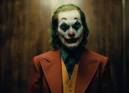 电影《小丑》的全球票房已突破10亿美元